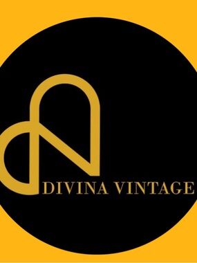 Meet your Posher, Divina